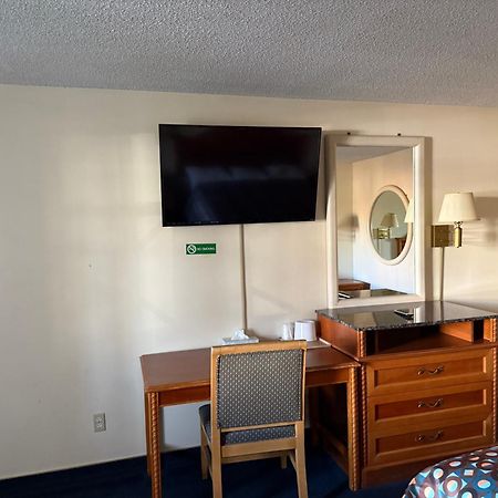 Fiesta Inn Los Angeles - Bell Gardens Eksteriør bilde